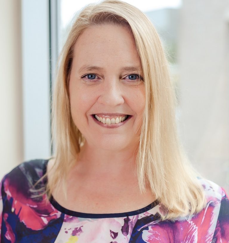 DR. KAREN HANNA, M.D. Best Bariatric Surgeons